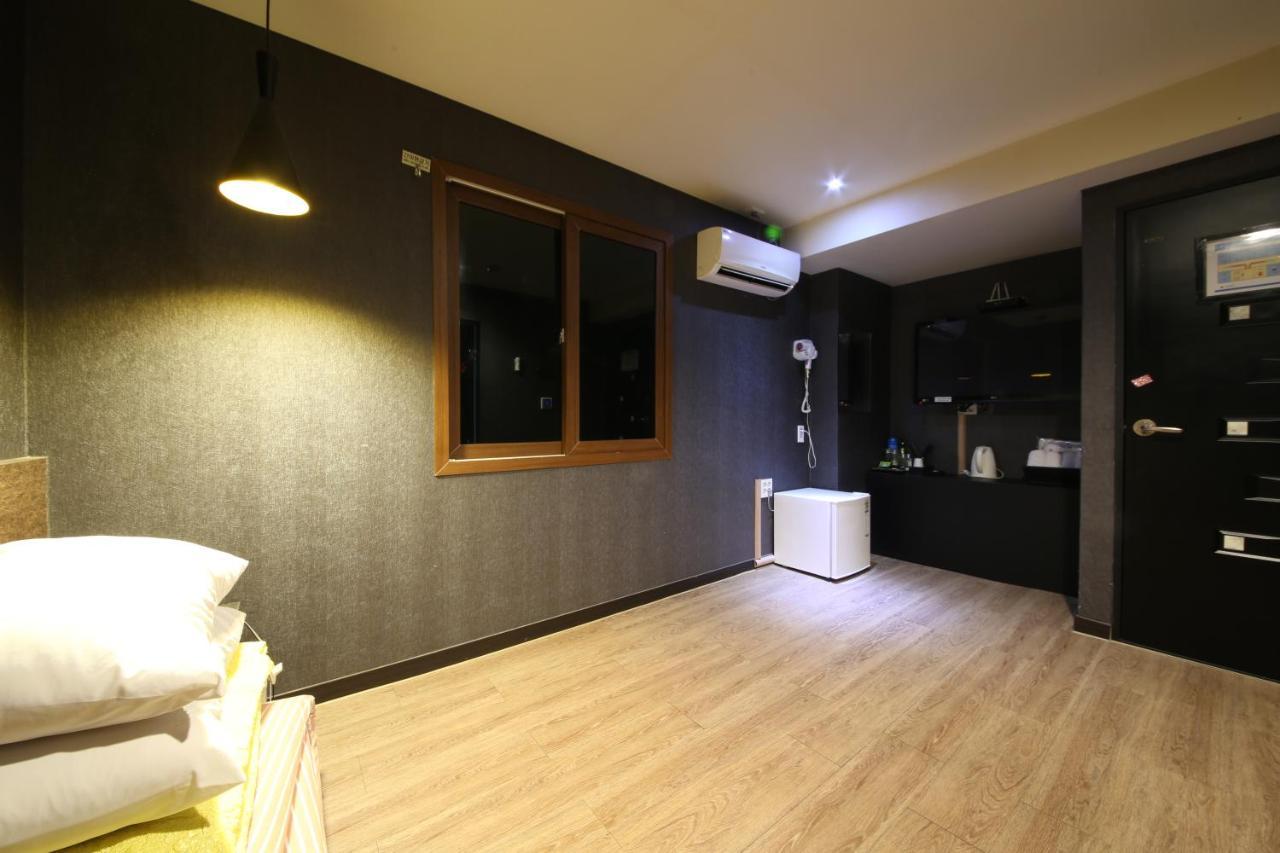 Vitamin Hotel Busan Exterior foto